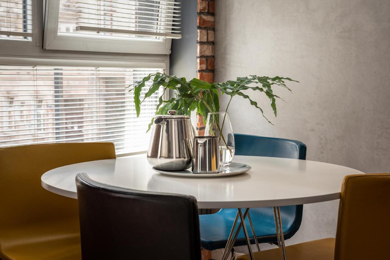 Apartamenty-Wroc Golden House Wroclaw Ngoại thất bức ảnh
